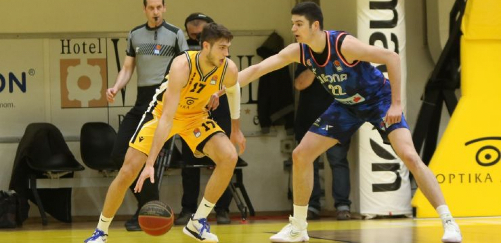 PRVENAC Vukovi pali u Splitu (VIDEO)