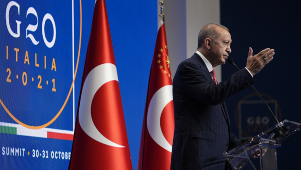 TURSKI PREDSEDNIK REŠAVA UKRAJINSKU KRIZU Erdogan: Treba da pokažemo Putinu da nismo slabi