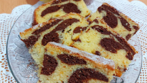 NAJBOLJI IZBOR ZA JESENJE DANE Šareni kolač, mek kao duša, a tek miris... (VIDEO)