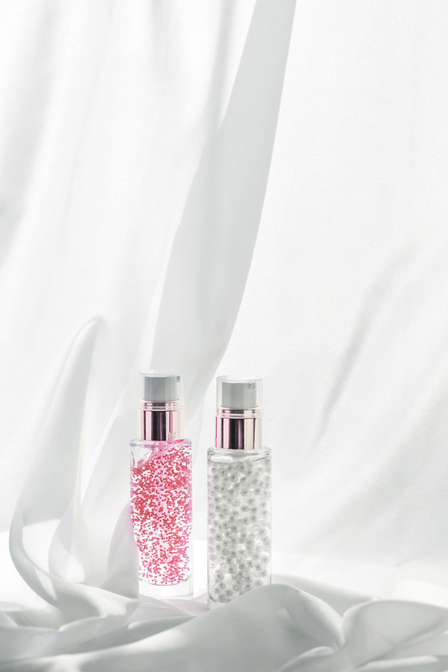 KARMINOM PROTIV KORONE: Otkrivamo trikove da vam šminka izdrži ispod maske!