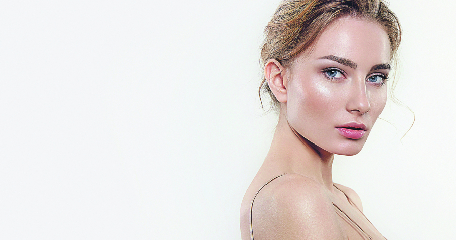 BUDI KAO FILMSKA DIVA: Evo kako holivudske zvezde koriste šminku da bi postigle savršen izgled