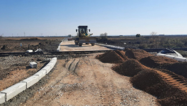 RADOVI NA PRODUŽETKU BELEGIŠKE ULICE TEKU PO PLANU Očekuje se da ova saobraćajnica bude završena do 30. novembra (FOTO)