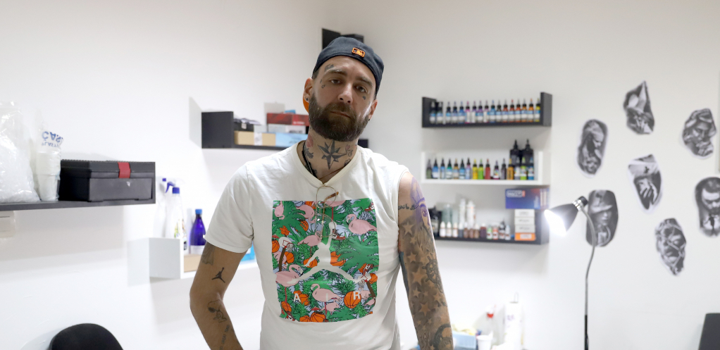 NAJAVIO SAMOUBISTVO? Nakon majčine smrti Zverka zabrinuo javnost: BRZO ĆU OTIĆI SA OVOG SVETA,OBEĆAVAM! (FOTO)