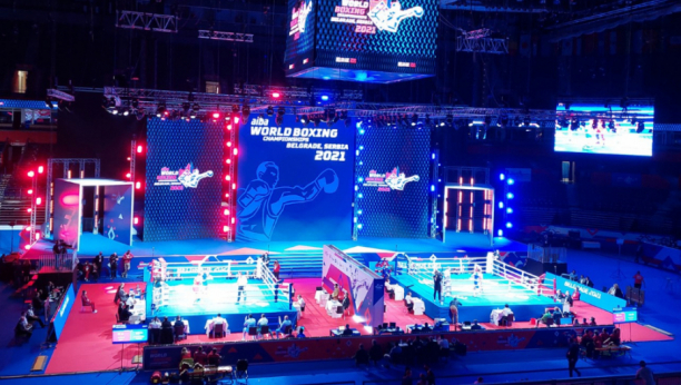 SPEKTAKL U BEOGRADU! Javni trening Kremleva i Roja Džonsa! (FOTO)