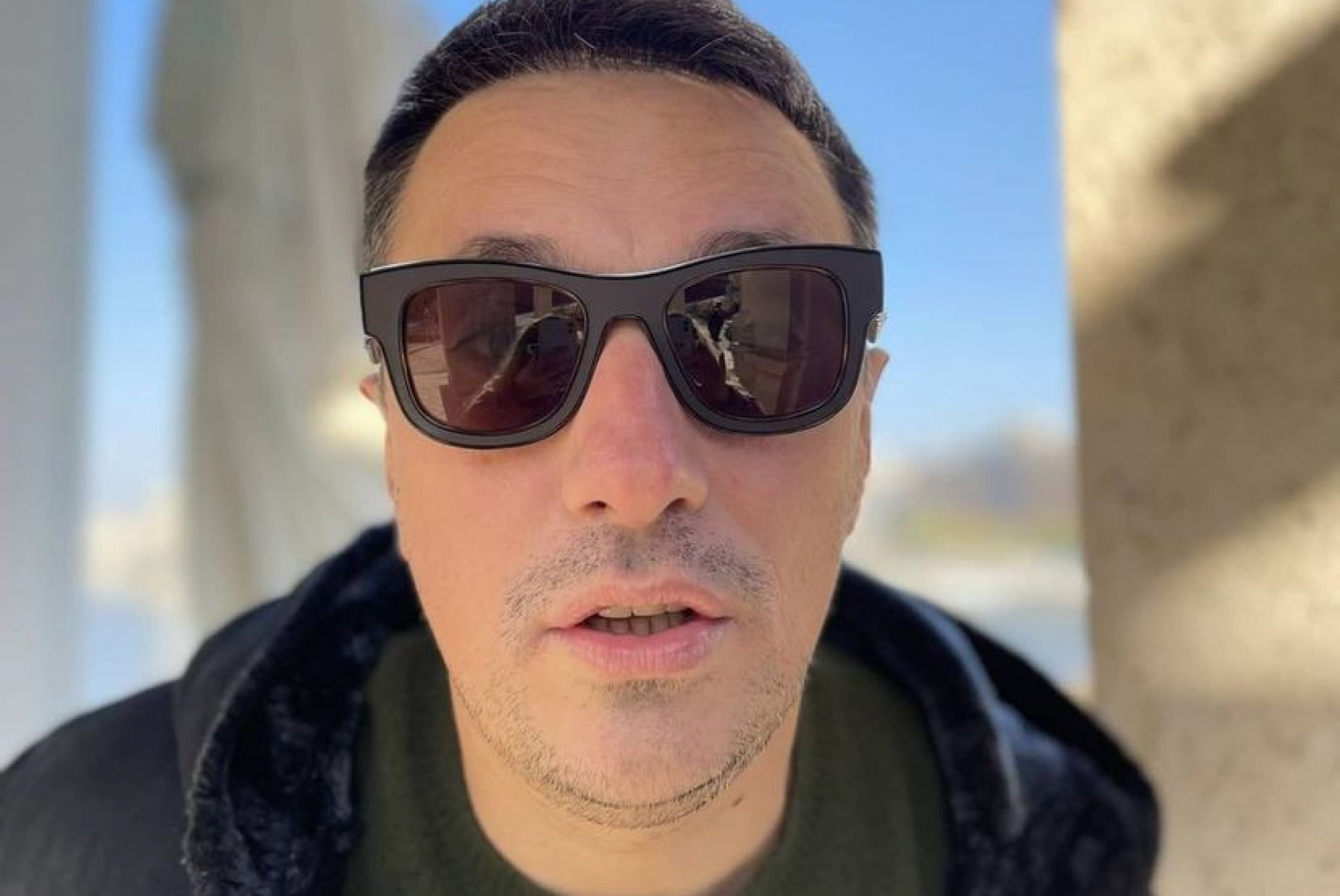 PRODAVALI SLADOLED I NOVINE ZA HLEB, RADILI U BUTIKU! Ovako su poznate ličnosti zarađivali pre slave, život ih nije mazio uošte