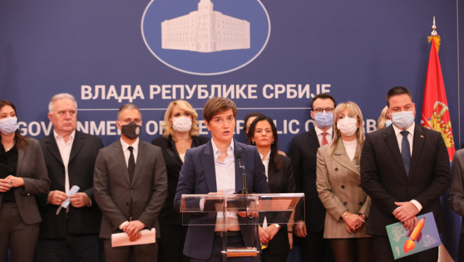 PREMIJERKA BRNABIĆ PREDSTAVILA REZULTATE VLADE Plate i penzije će rasti!