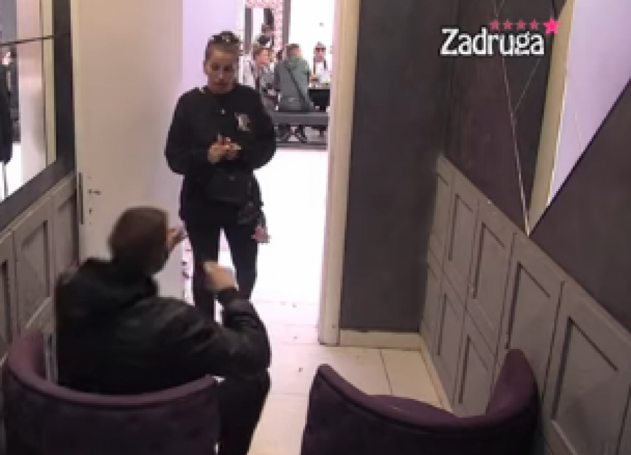 VIŠE NIJE NAJPOŽELJNIJA! Car titulu prosledio drugoj devojci, svi čekali Dalilinu reakciju, ona se razbesnela!