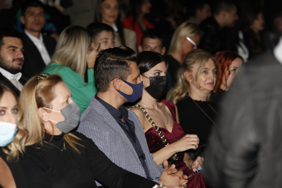 BIKOVIĆ SMUVAO PRAVNICU Nova devojka popularnog glumca nije ni Srpkinja, ni Ruskinja!