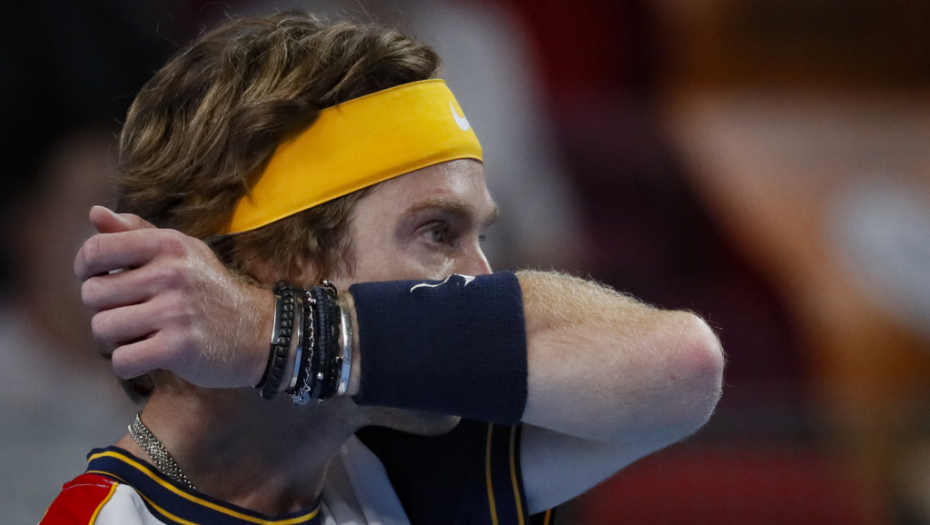 NOVAKU OLAKŠAN PUT DO FINALA! Veliko iznenađenje u Parizu, ispao jedan od glavnih favorita!