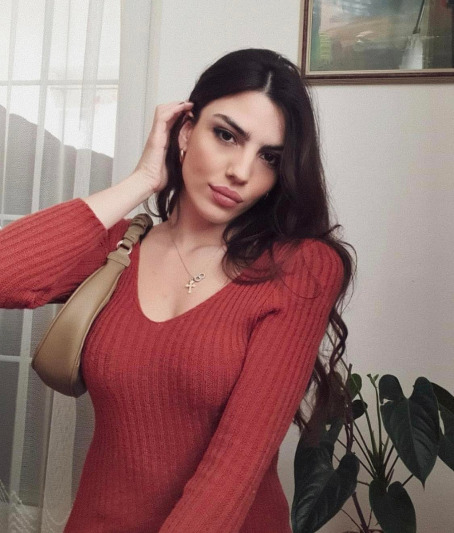 BIKOVIĆ SMUVAO PRAVNICU Nova devojka popularnog glumca nije ni Srpkinja, ni Ruskinja!