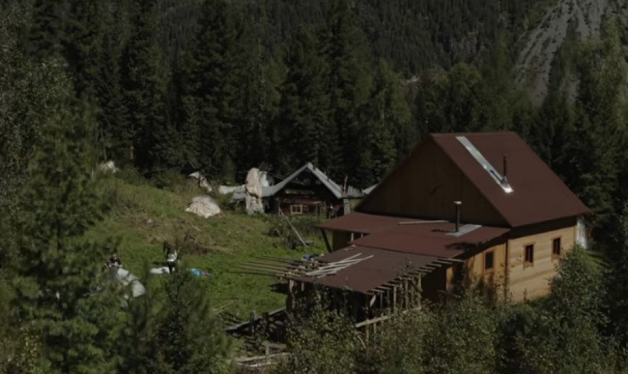 POLA VEKA PORODICA ŽIVELA IZOLOVANO U LEDENOM PAKLU SIBIRA Susret sa civilizacijom pretvorio se u užasnu tragediju, stravično proročanstvo se ostvarilo