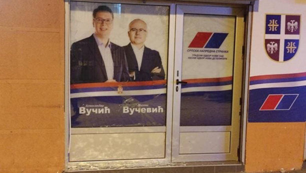 SAOPŠTENJE GO SNS U NOVOM SADU Prošlo je vreme kada se vandalizmom dolazilo na vlast u Srbiji