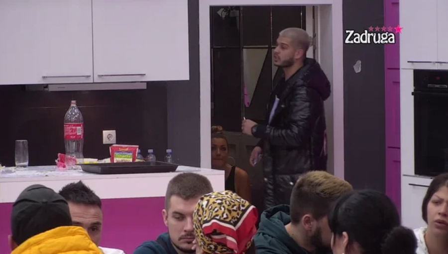 DOVEO JU JE DO LUDILA Dejan otkrio zašto je Dalila rekla da želi žensko dete sa Carem, pa zaplakao!