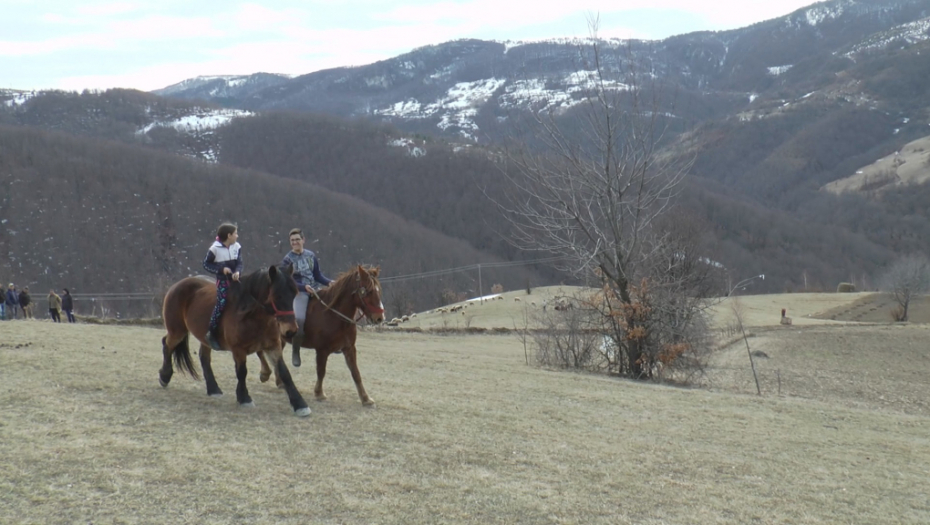 PRAVI TURISTIČKI DRAGULJ KRIJE SE NA SAT VREMENA OD BEOGRADA Odmor na planini Rudnik je sve ono što vam treba (FOTO)