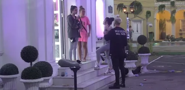 ZBOG MENE, MOLIM TE Sandra Rešić ubeđivala Dejana da spava pored nje, evo šta je odlučio!