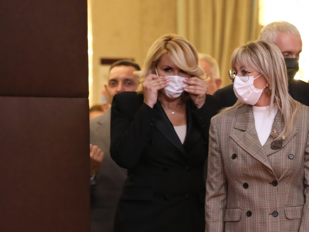 ALO! IZA KULISA OBELEŽAVANJA GODINU DANA VLADE Ružić se bucnuo, Zoka pravila grimase, a Jadranka opet šokirala!