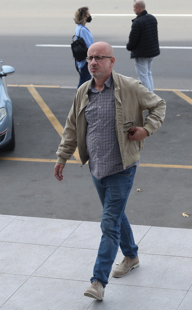 TVRDIO DA JE VUKAN PAŠČE, A MILICA LUDA, PA TUŽIO ALO! Bestidnik Srđan Orelj pisao gadosti o ćerki i sinovima predsednika, a onda se ostrvio na naš list!