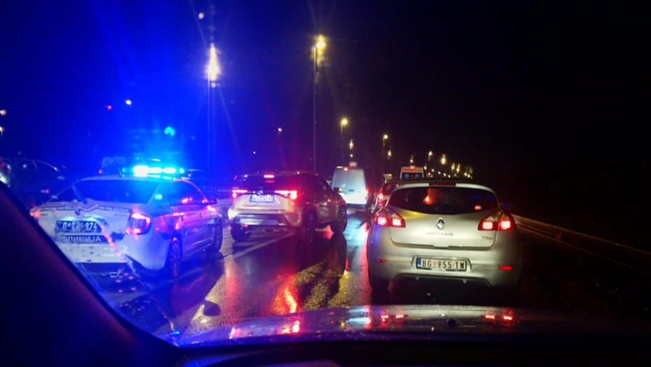 KRAJ PRAZNIČNOG VIKENDA Kolaps na auto-putu kod Velike Plane, gužva i na "Milošu Velikom"