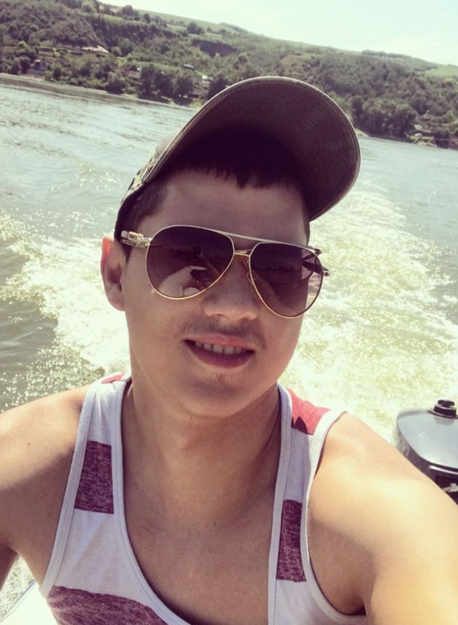 ŽALI SE NA OCA, A PIŠE I DA MU MAJKA BOLUJE OD RAKA Sina Zlate Petrović i Peje zloupotrebili, on otkrio istinu o čemu se radi