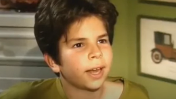 DAVID IZ SERIJE “POLICAJAC S PETLOVOG BRDA” SADA IMA NEOBIČAN IMIDŽ: I dalje se bavi filmom, ali ga nikada ne biste prepoznali