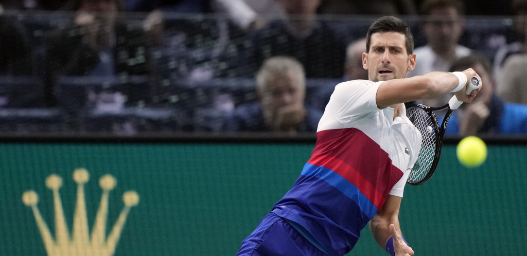 NAJVAŽNIJA PODRŠKA! Mala Tara gleda Novaka u Parizu, ćerkica sa tribina bodri svog tatu! (FOTO)