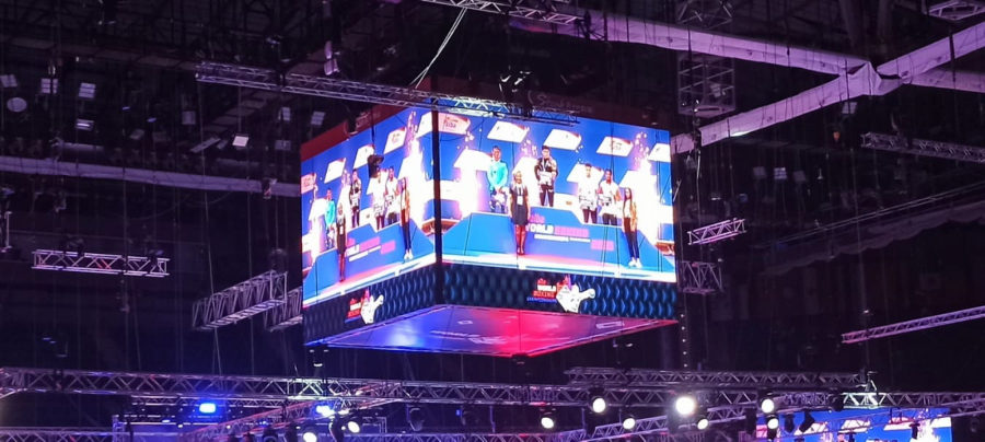 SP U BOKSU Rus i Jermen digli Arenu na noge, navijalo se kao nikada do sada, zlato Petrovskom (FOTO, VIDEO)