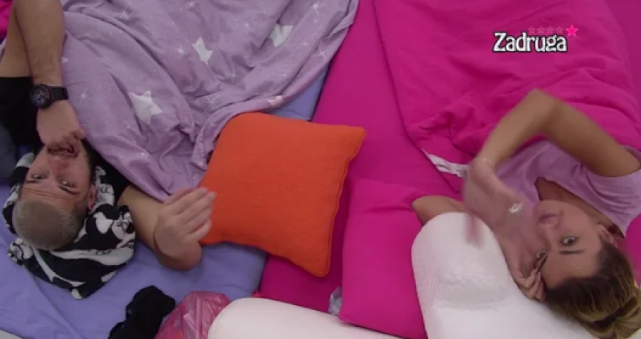 DA LI SU TO SEVNULE LJUBAVNE VARNICE? Dejan i Sandra se domunđavaju u krevetu, sve više mu prija njeno društvo!