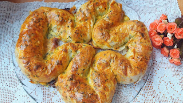 NAPRAVITE FANTAZIJU UKUSA: Lavirint od sira i spanaća savršena pita za doručak, užinu ili vrečeru (VIDEO)