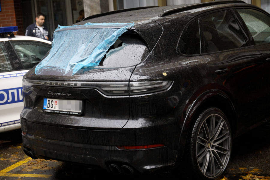 BALABAN POLUDEO, PRESELA MU VEZA SA MARIJOM KARAN Vladan u šoku nakon jučerašnjeg okršaja, nije pretpostavio da će se ovo desiti!