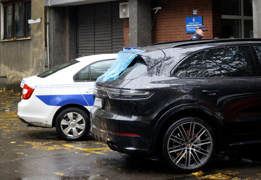 JEZIVO Vladan šamarao Mariju Karan, pa je jurio po gradu!