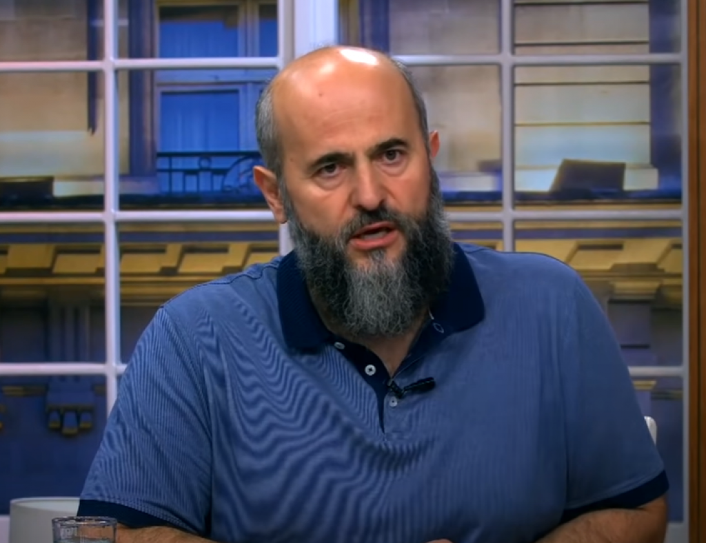 DETALJI IZ ŽIVOTA MUAMERA ZUKORLIĆA ZA KOJE NISTE ZNALI Obožavao je sport, a evo čemu je bio najviše posvećen!