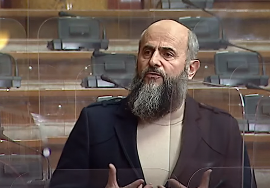 DETALJI IZ ŽIVOTA MUAMERA ZUKORLIĆA ZA KOJE NISTE ZNALI Obožavao je sport, a evo čemu je bio najviše posvećen!