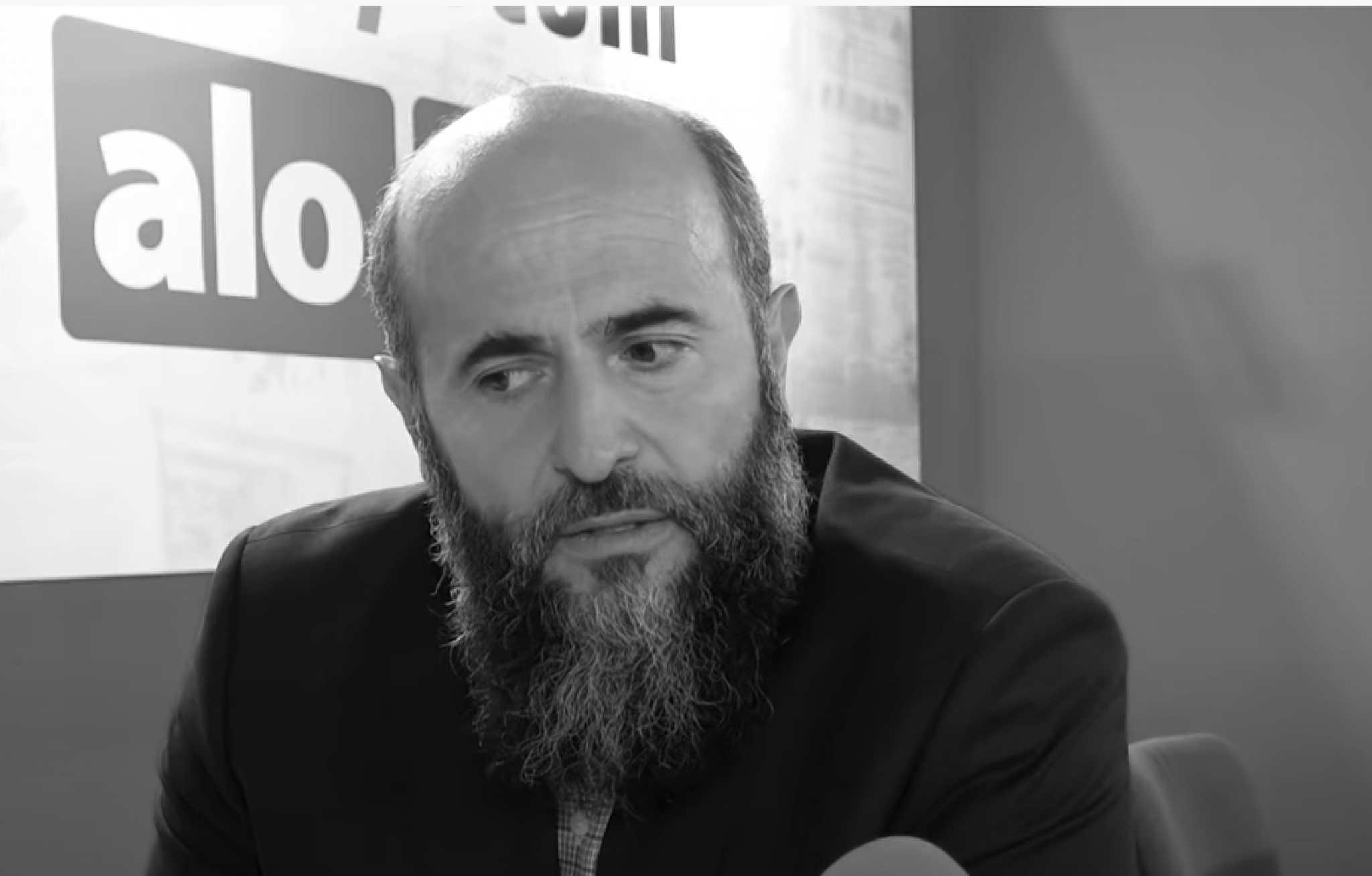 ŠEŠELJ POSLE SUMNJI DA JE MUFTIJA ZUKORLIĆ OTROVAN Smetao je mnogima u Srbiji i inostranstvu, postoje tri scenarija posle njegove smrti...