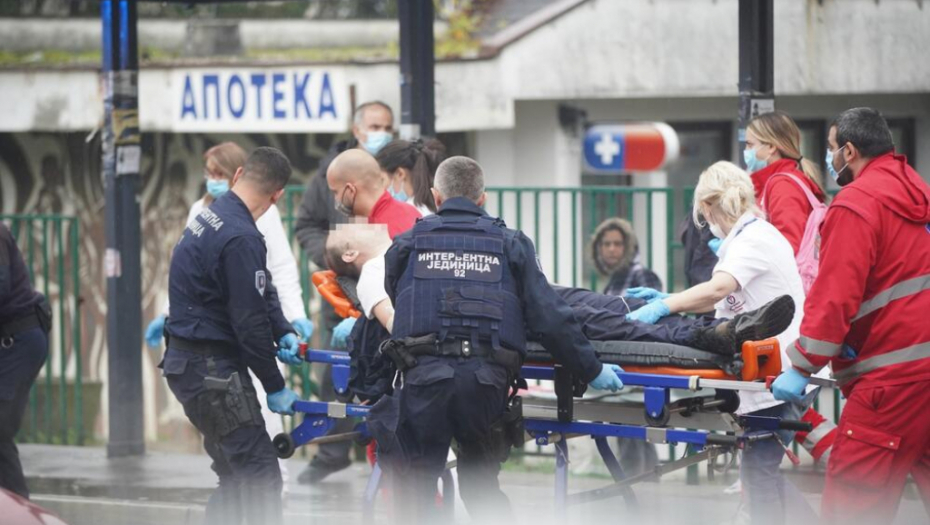 ON JE IZBO POLICAJCE U SREMČICI Ceo komšiluk godinama živi u strahu od njega, tukao je i majku! (FOTO)