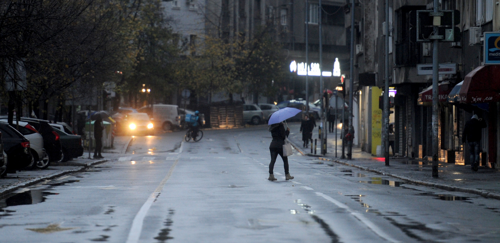 RHMZ OBJAVIO NOVO UPOZORENJE Sutra u Srbiji kišno, vetrovito i osetno hladnije vreme  - evo kakvo će vreme biti u Beogradu