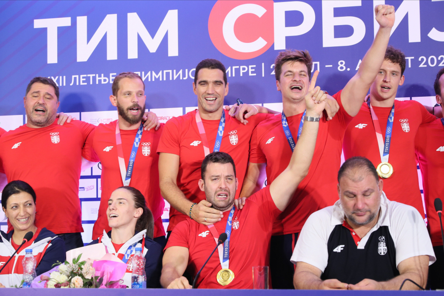 HAOS U VATERPOLU: Istog dana finale Lige Šampiona i početak prvenstva sveta!