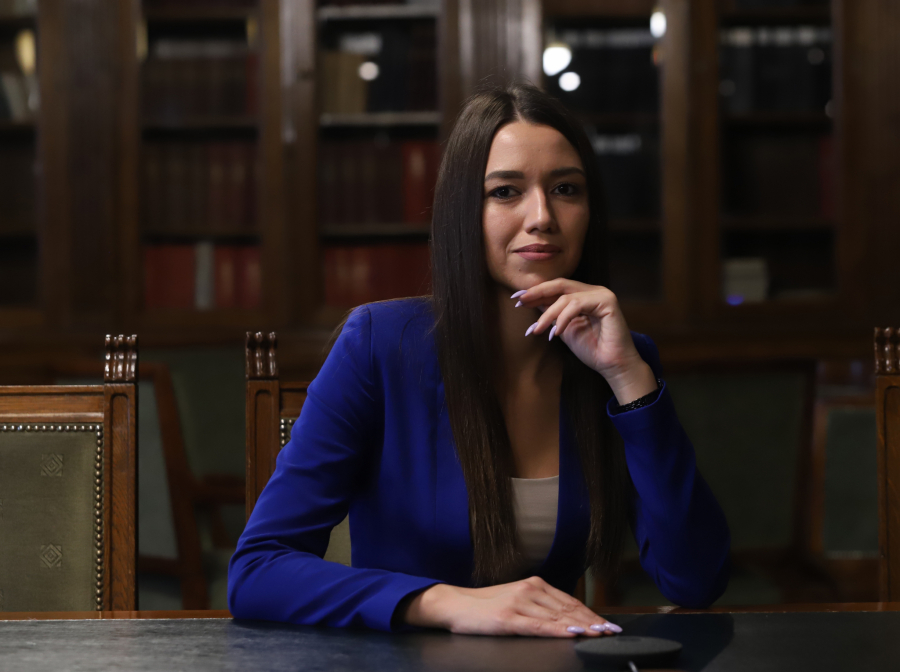 LAŽNI DESNIČARI I LEVO-LIBERALI RUŠE SRBIJU PREKO VUČIĆA Članovi Predsedništva SNS-a ogolili namere Jovanovića i Đilasa