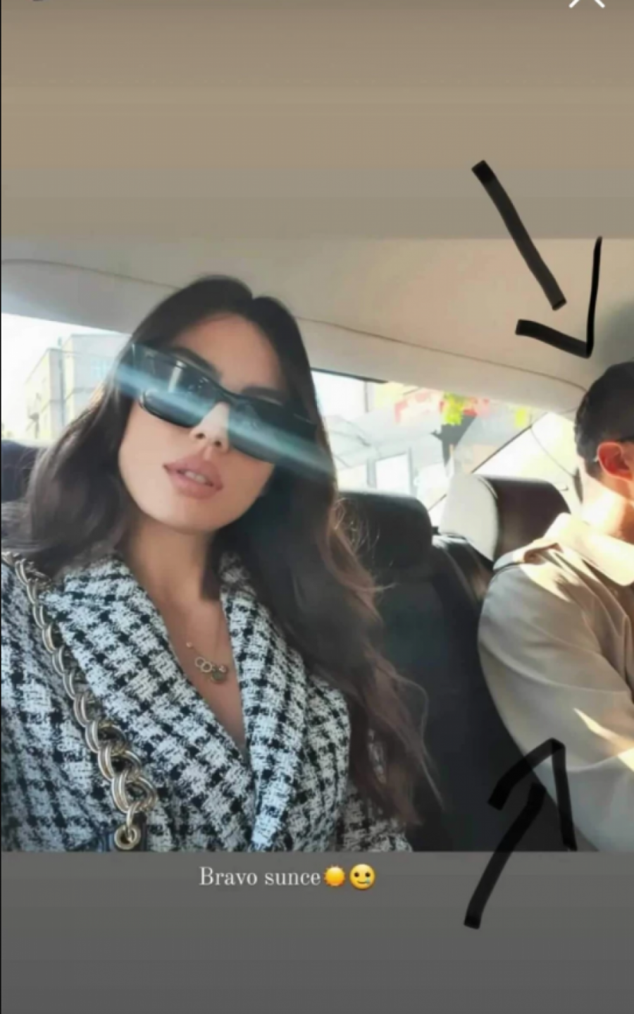 MILOŠ BIKOVIĆ JOJ JE MODNI DETALJ! Fanovi glumca besni na njegovu devojku, a evo šta je razlog!