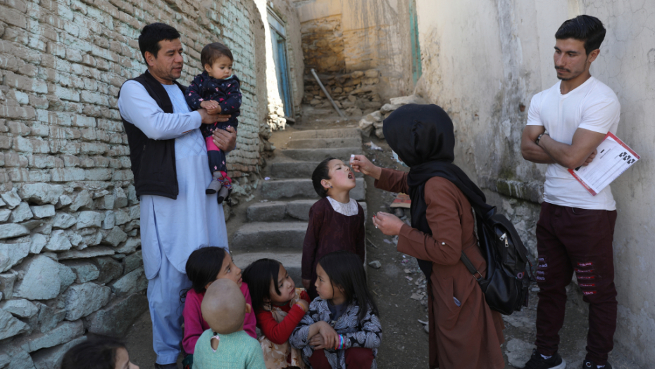 POČINJE MASOVNA VAKCINACIJA DECE U AVGANISTANU Talibani najavili četvorodnevnu kampanju