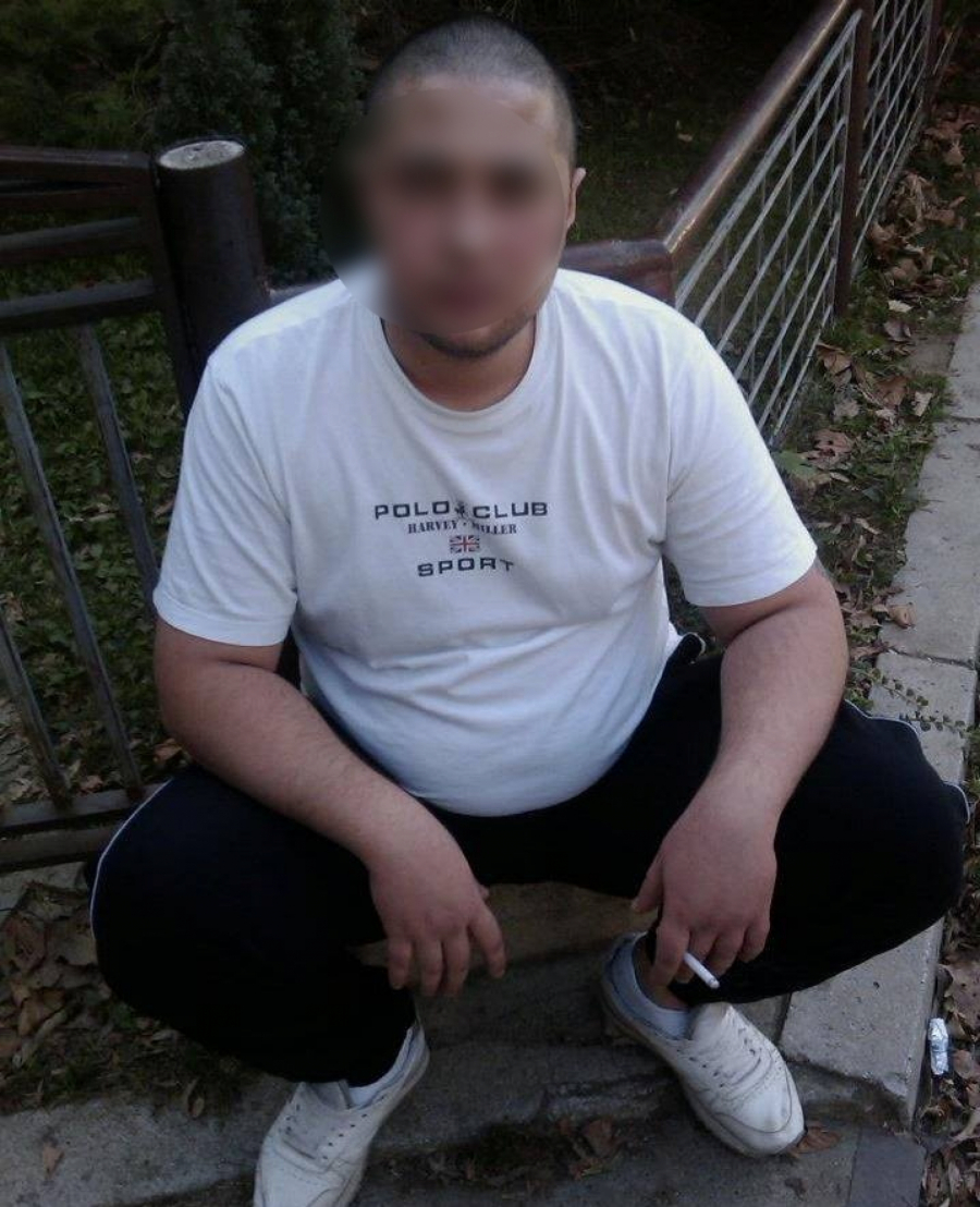 ON JE IZBO POLICAJCE U SREMČICI Ceo komšiluk godinama živi u strahu od njega, tukao je i majku! (FOTO)