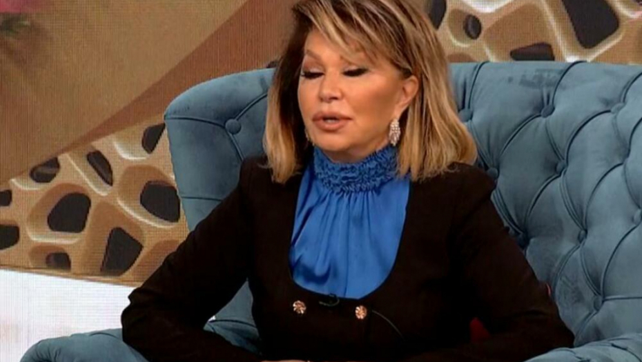 PEVAČICA MORALA DA STOPIRA! Nedu Ukraden kamiondžija vozio na nastup!