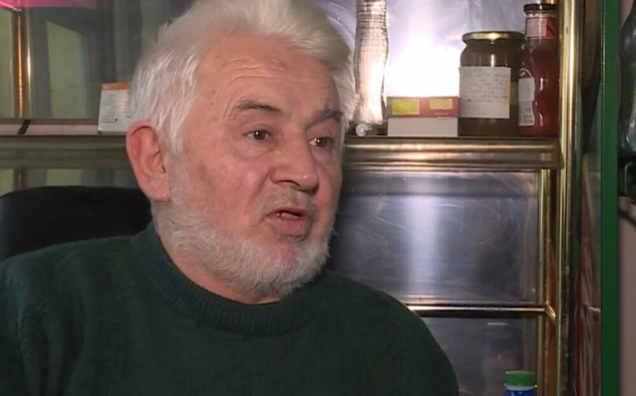 DALILE SE OTAC IPAK NE ODRIČE Umesto njega će odluku doneti neko drugi: Ako Bog da, izdići će se ona iz ove situacije!