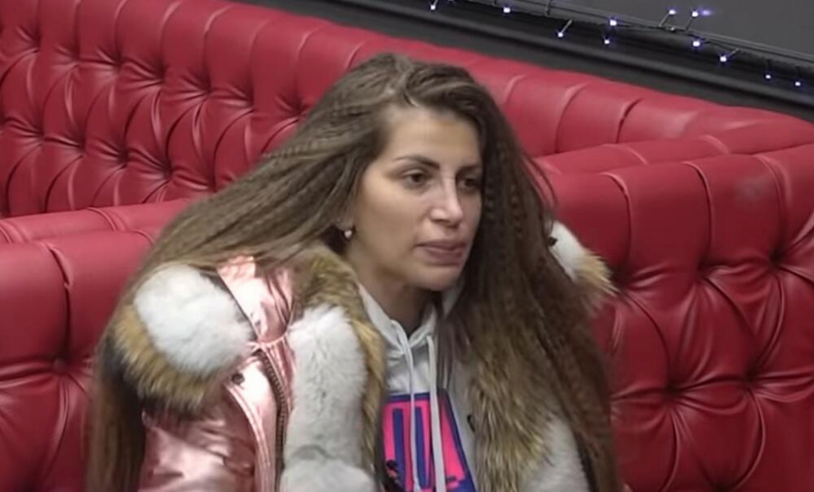 DALILA SE JAVNO ODREKLA PORODICE, A CAR NE MOŽE BEZ MAME Dragojevićki će se srušiti svet kad bude čula šta Filip govori o njoj!