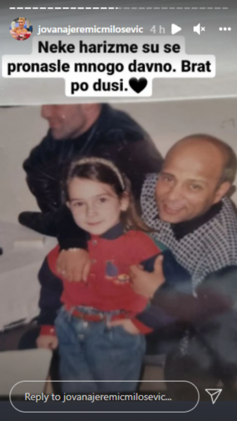 OVAKO JE IZGLEDALA SA ČETIRI GODINE Jovana Jeremić podelila fotku sa preminulim pevačem: Neke harizme su se pronašle davno!
