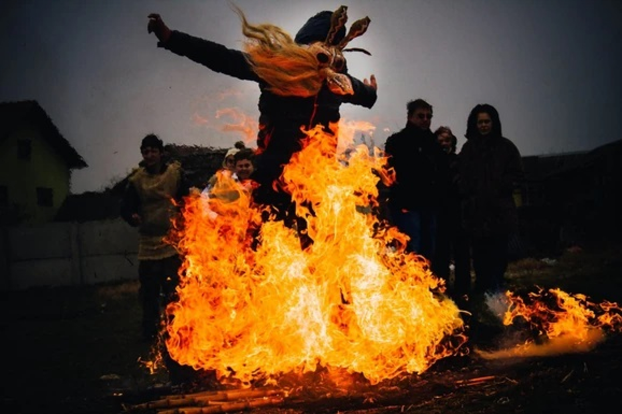 SLEDIĆETE SE! U moru jezivih i morbidnih običaja, Srbi vekovima u kandžama vračara, hodžinih zapisa, vudu magije