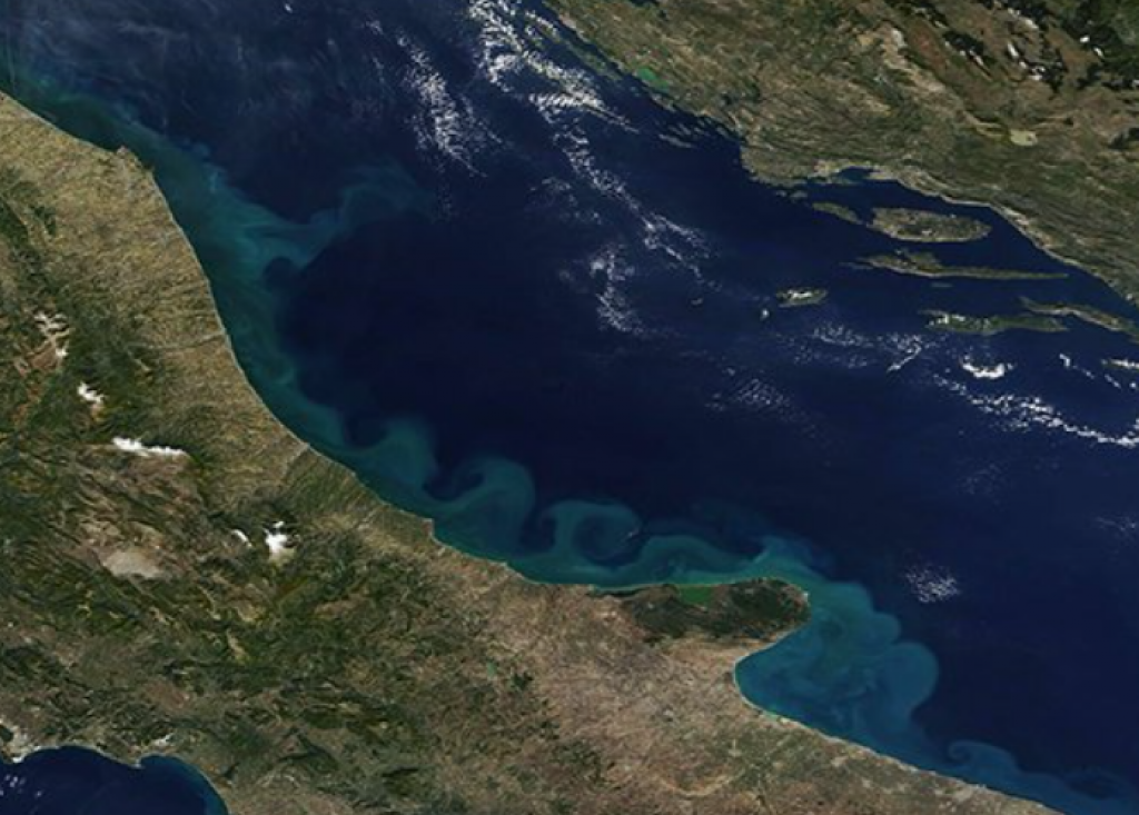 OVE ZEMLJE SU UKINULE KOVID PROPUSNICE Letovanje na moru samo sa pasošem