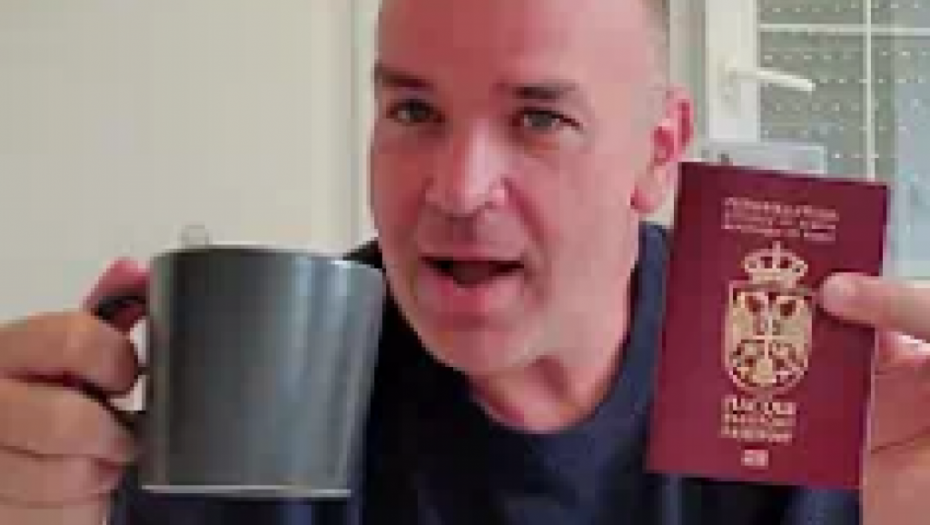 JUTJUBER SE OPROSTIO OD MARINKA! Promoviše Srbiju, a sada je odlučio da vlog posveti preminulom pevaču