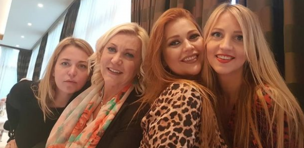 DIRLJIVIM REČIMA SE OBRATILA BOLESNOJ MAJCI Ćerka Merime Njegomir napisala poruku od koje se steže srce!