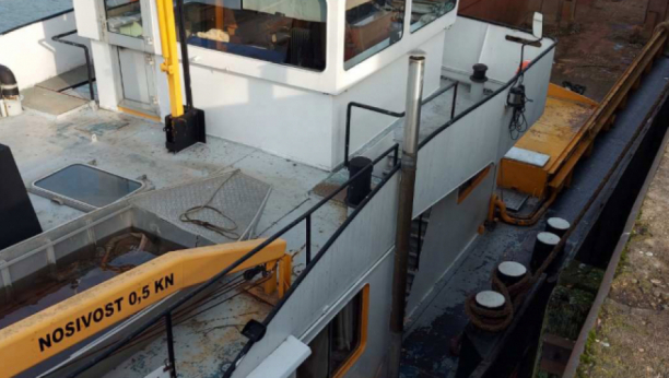 SPREČENO SLIVANJE NOVCA U RUKE KRIMINALCA Uhapšeni zbog šverca 55.000 litara nafte