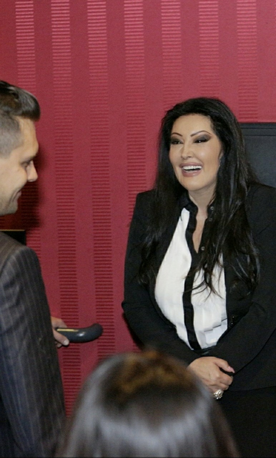 DRAGANA I MILOŠ BIKOVIĆ SE DRUŽILI U BEČU Mirkovićeva specijalni gost na premijeri filma 